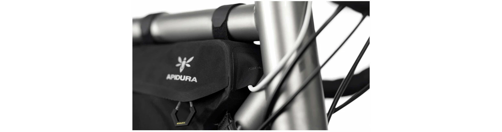 APIDURA Sacoche De Cadre Racing Pack 2.4L 7 APIDURA Sacoche De Cadre Racing Pack 2.4L – Image 5